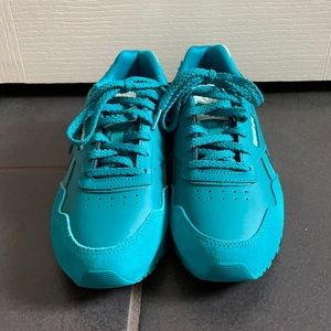 Reebok Classic Sneakers in Bright Turquoise